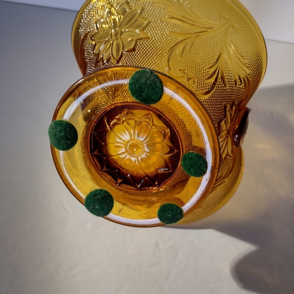 Tiara Basket Sandwich Glass Amber 6.5 Tall in Good Condition - Picture 3 of 4